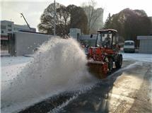 多功能滾刷式掃雪車(chē)